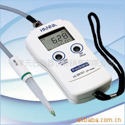 便携式防水pH/温度测定仪