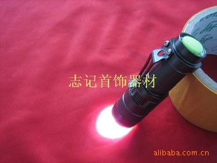 强光氙气手电筒