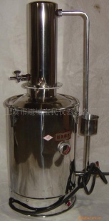 YA-2D5 电热蒸馏水器