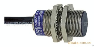 施耐德XS1 N12PB349D接近开关