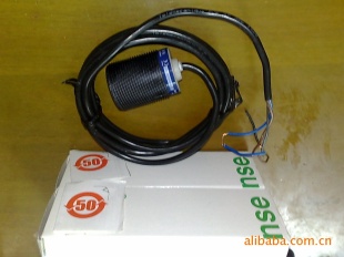 施耐德XS4-P30PA340传感器