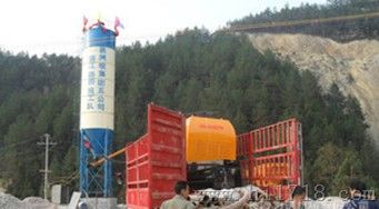 云南振兴锡矿混凝土泵