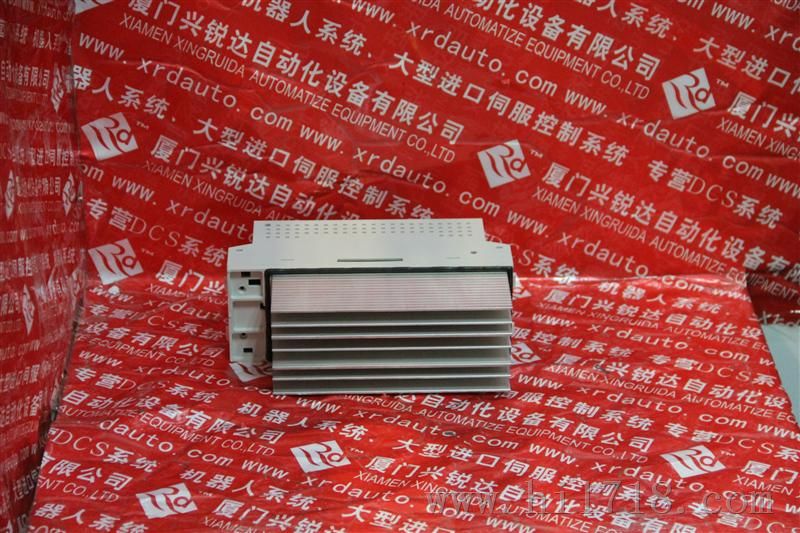 2GUS031803A1连接器